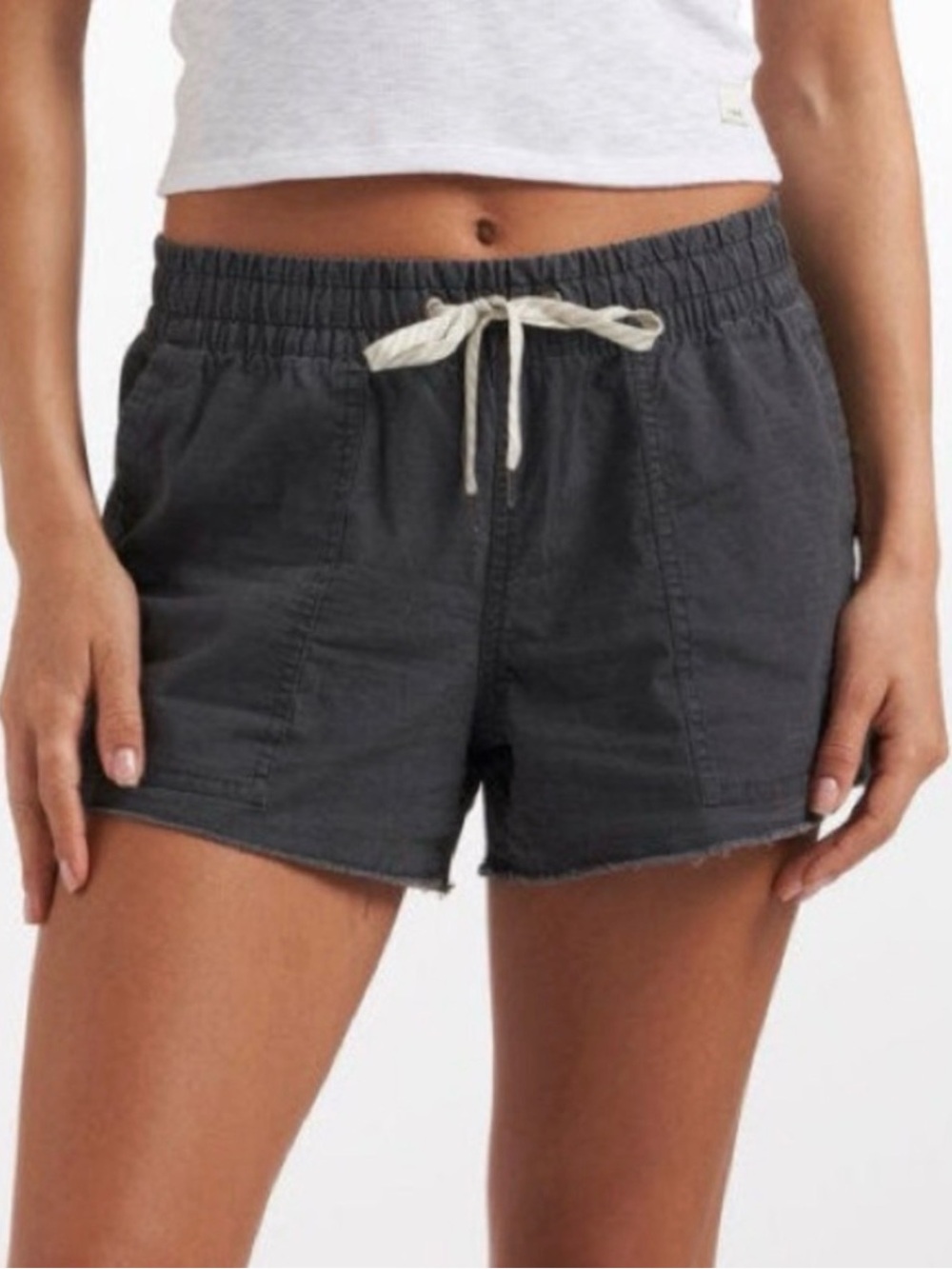 VUORI Ripstop Shorts in Charcoal M